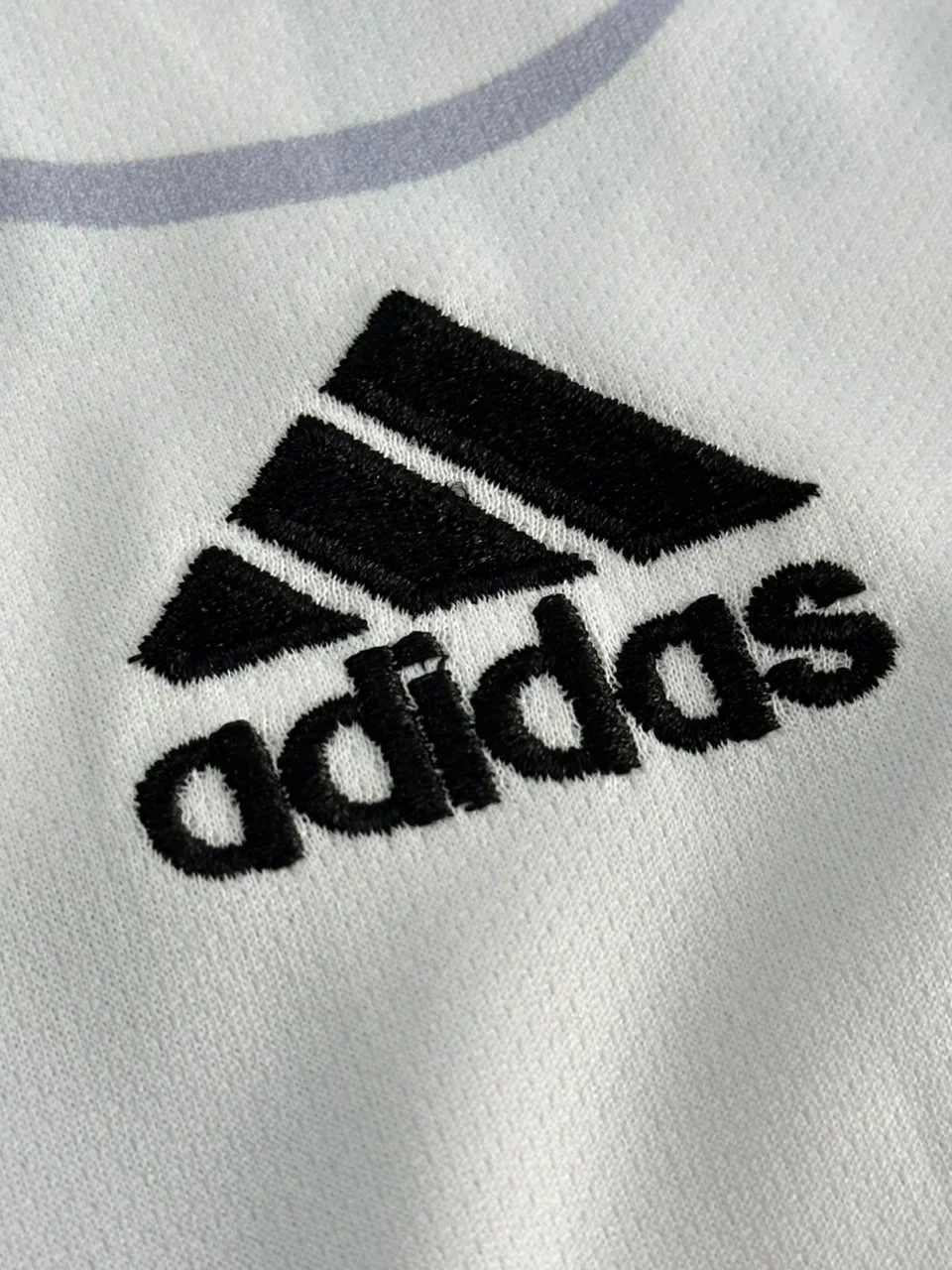 REAL MADRID 2006-07 HOME KIT - SERGIO RAMOS #4 Football Jersey Angle 4